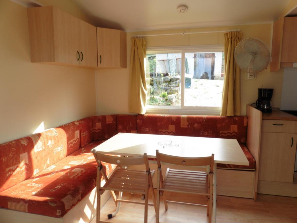 Camping Le Montbartoux Vollore-Ville Zewnętrze zdjęcie