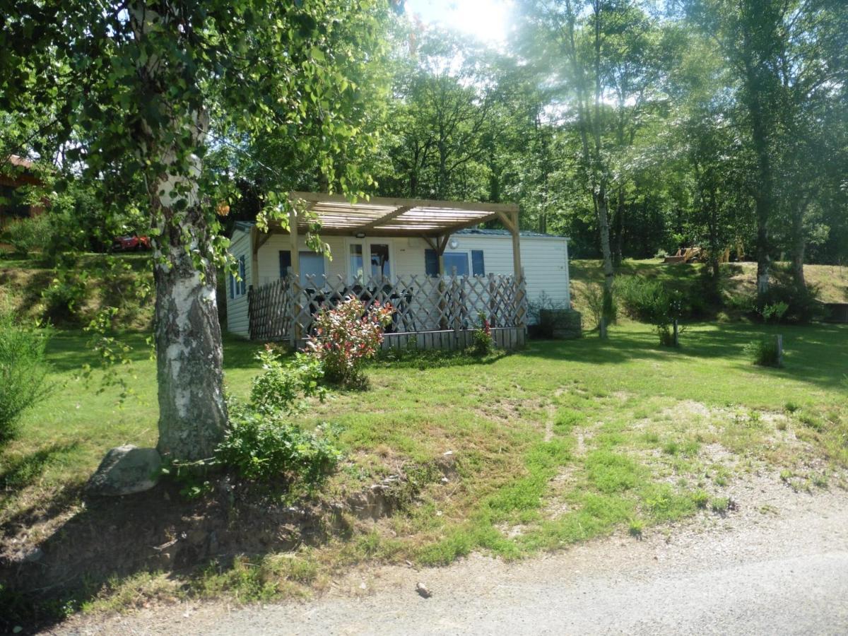 Camping Le Montbartoux Vollore-Ville Zewnętrze zdjęcie